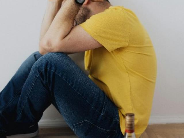 Surmonter l'addiction à l'alcool grâce à l'hypnothérapie